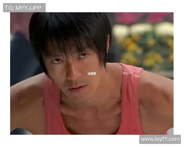 星爷少林足球经典造型再现 穿运动服尽显幽默与武侠风采 星爷少林足球经典造型再现 穿运动服尽显幽默与武侠风采