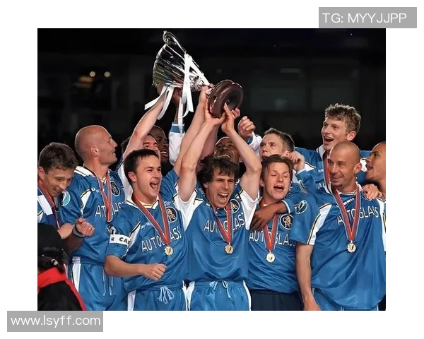 聚焦绿茵传奇巨星年少风采重温青春面庞感受热血激情